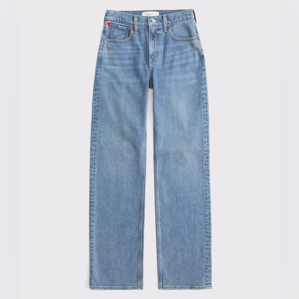 Abercrombie & Fitch High Rise 90’s Relaxed Heart Embroidered Jeans - Classic Fit